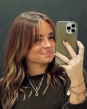 Caelyn Denuzzio - Licensed Cosmetologist Nail Tech